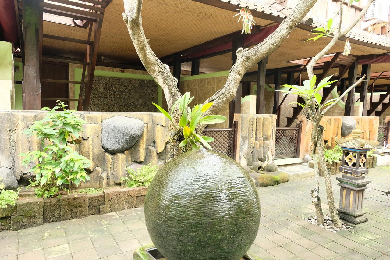 Kerti Beach Bungalow And Restaurant Padangbai  Esterno foto