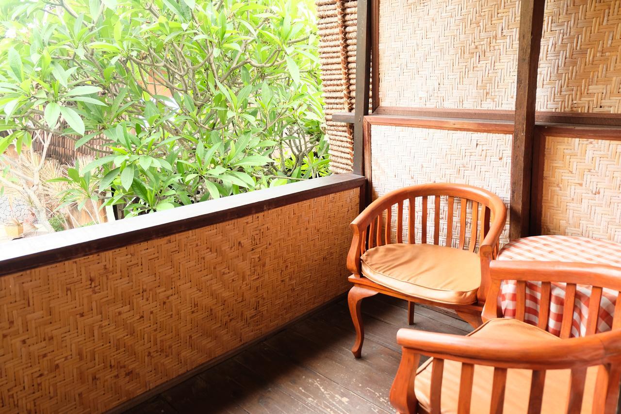 Kerti Beach Bungalow And Restaurant Padangbai  Esterno foto