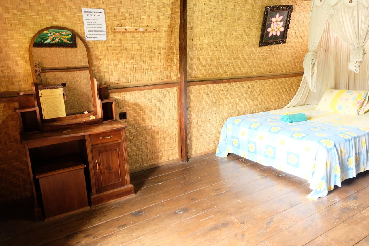 Kerti Beach Bungalow And Restaurant Padangbai  Esterno foto